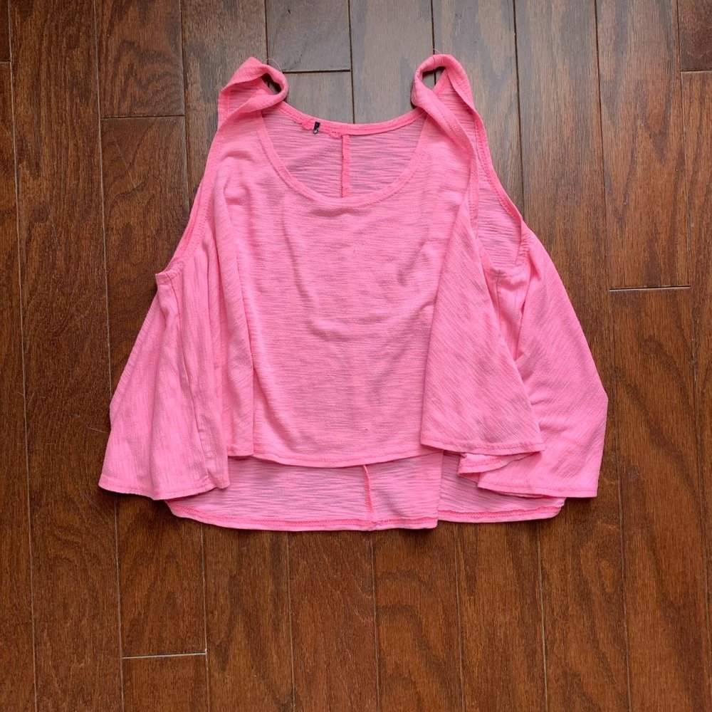 pink crop top